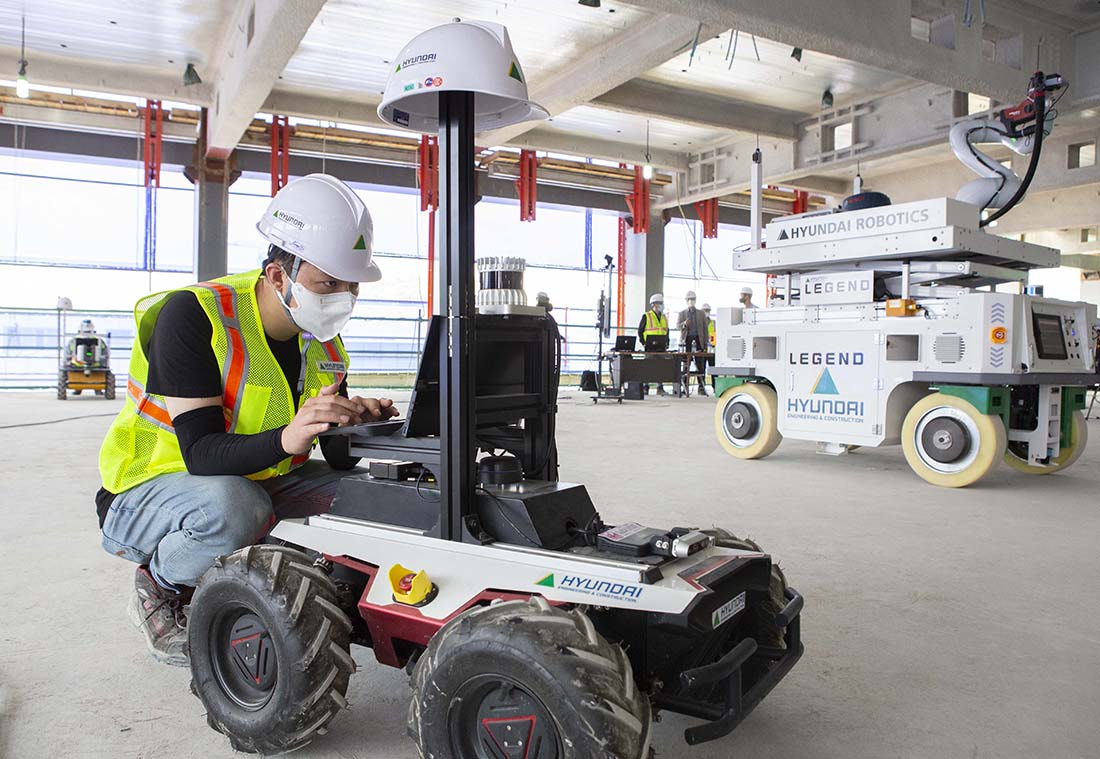 Hyundai E&C holds demonstration of construction robots